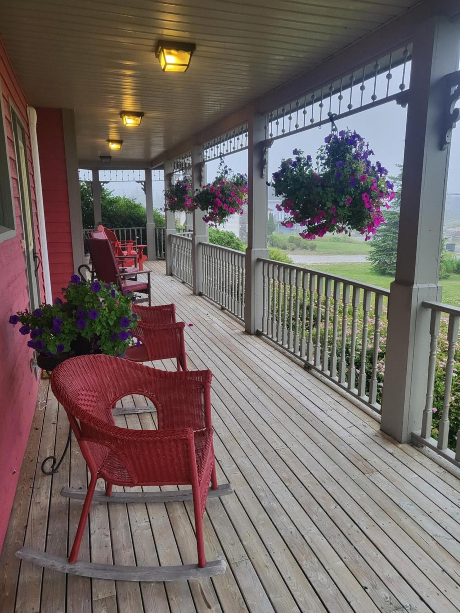 Cranberry Cove Inn Луисбург Экстерьер фото