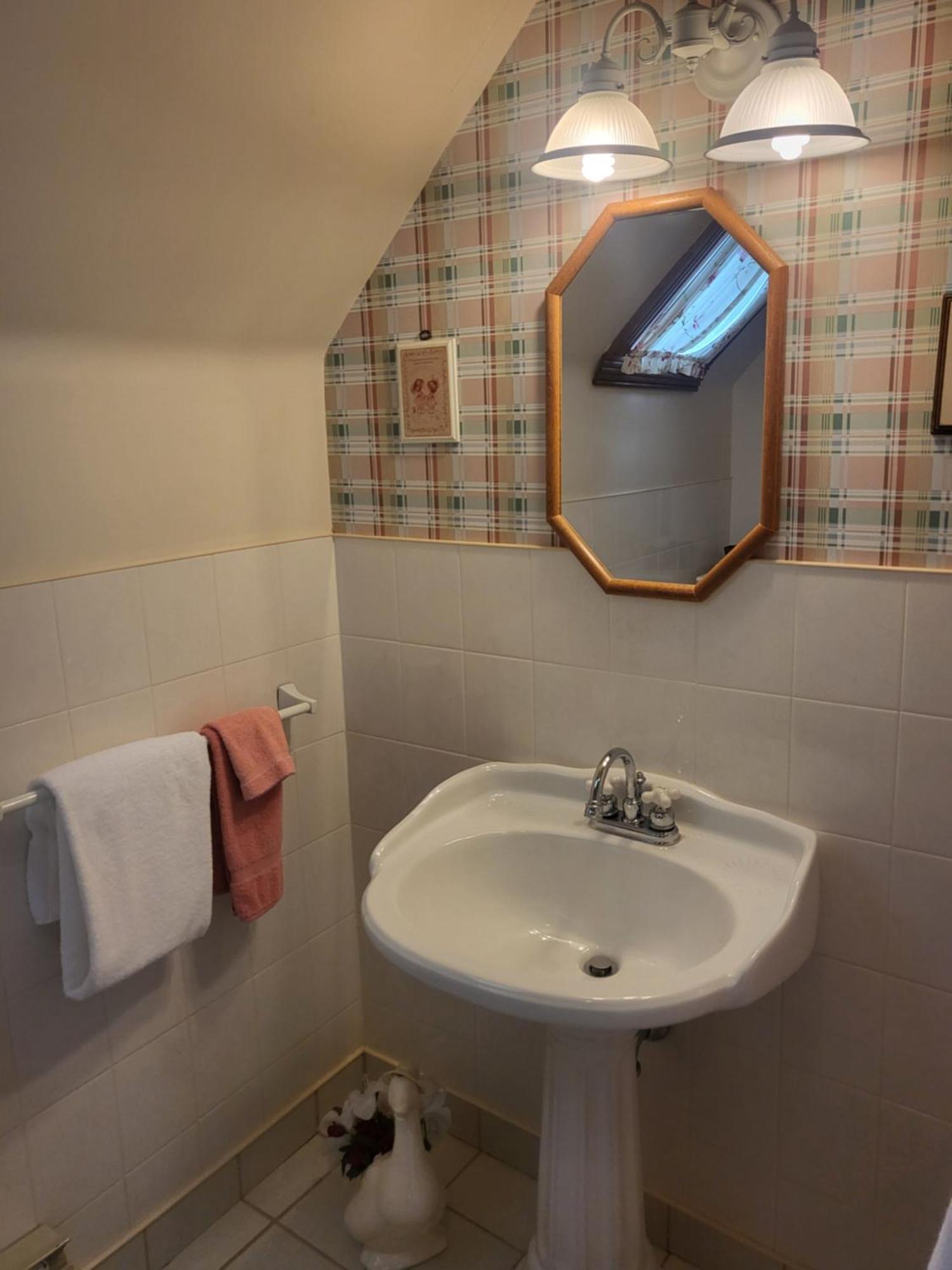 Cranberry Cove Inn Луисбург Экстерьер фото