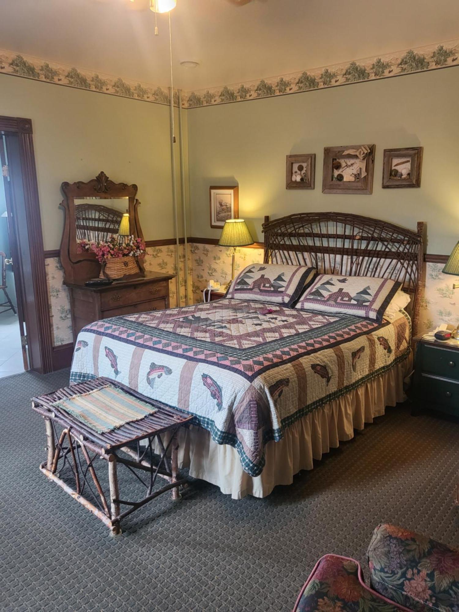 Cranberry Cove Inn Луисбург Экстерьер фото