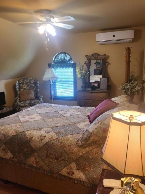 Cranberry Cove Inn Луисбург Экстерьер фото